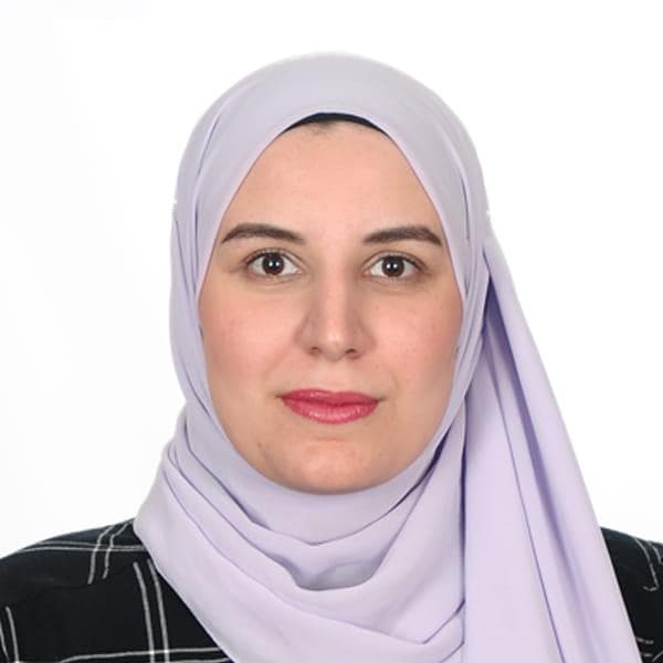 آية عادل